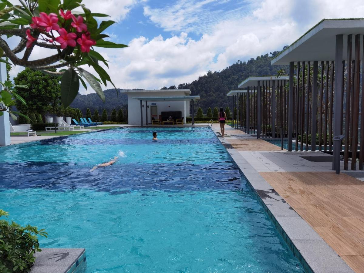 Windmill Upon Hills Luxurious Sky Villa 360 Sky Pool Heated Pool Mountainous Genting View Genting Highland By Heritage Genting Highlands Eksteriør billede